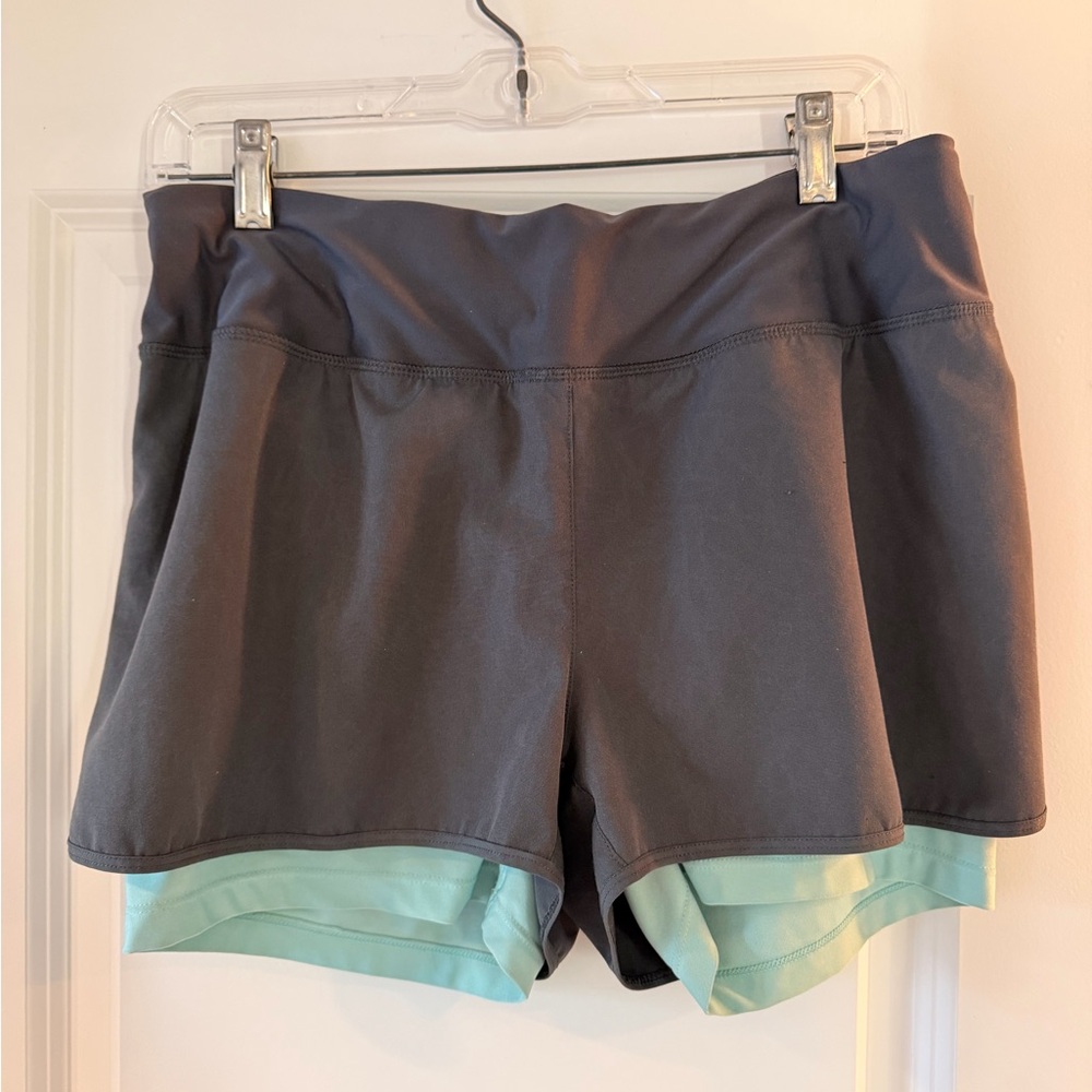 Athletic Women's Shorts in Charcoal and Mint